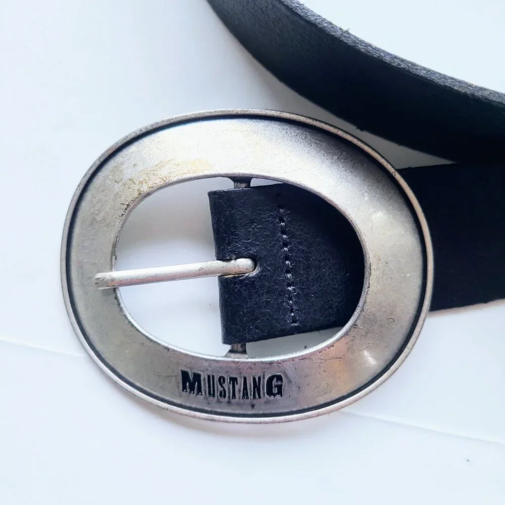 Mustang Silver Buckle Black Leather Belt